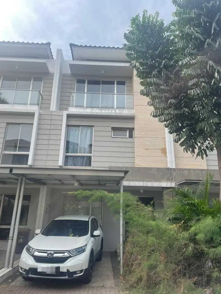 Rumah 3 lantai Golf Island, Piano 6x12,5, Ada AC, Kitchen Set
