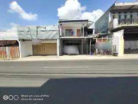 Rumah Toko 2 Lantai Pinggir Jalan Raya Dekat Kampus