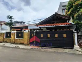 Rumah luas 1 lantai ini nyaman dan tenang di Kemanggisan Jakarta Barat