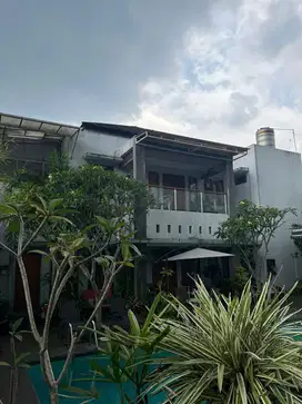 Jual Aset Lelang Bank Rumah Lux Di Cigadung Raya