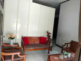 RUMAH DIPERUMAHAN KOMPLEK ISTANA MUARA TENGAH KOTA BANDUNG