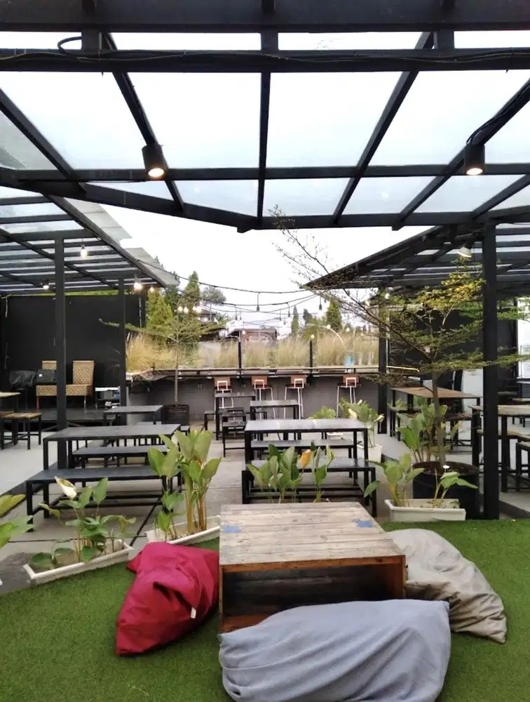 RUANG USAHA  4 LANTAI DAGO PAKAR