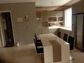 Rumah Mewah 3lt di Golf Resdence Kemayoran, Strtegis, Siap Huni