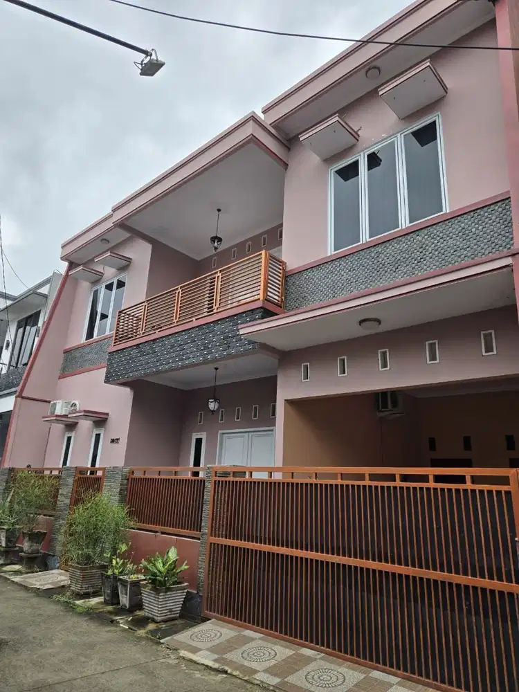 Rumah 2 Lantai Furnish di Komplek AL Jatimakmur Pondok Gede Bekasi