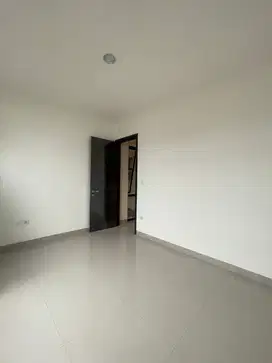 Green Royal Condo House Jakarta Barat Luas 5x10 Brand New Siap Huni