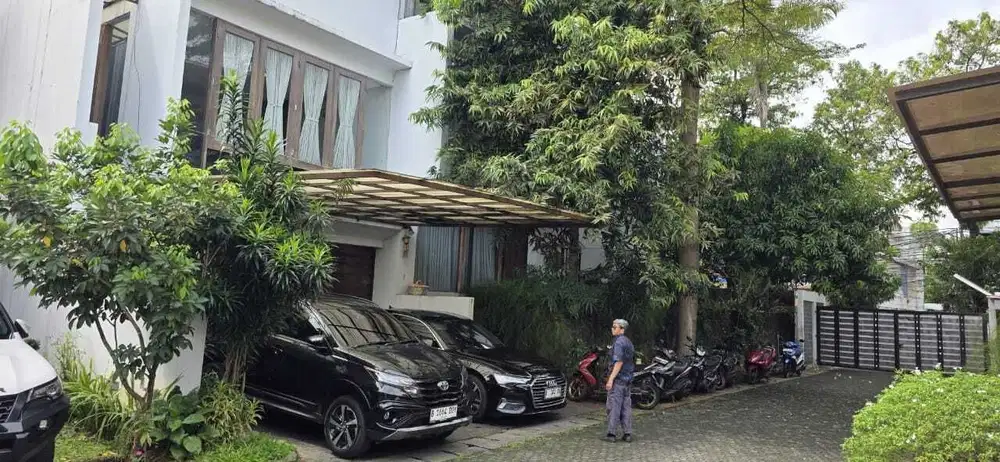Rumah Lama di Town House Kemang Seka Bangka Jaksel