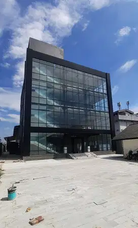 Disewakan Gedung  4,5 Lantai, luas 1200m2 di  Rawa Belong, Kebon Jeruk