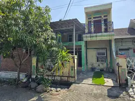 RUMAH DI PALEM WATU, MENGANTI GRESIK