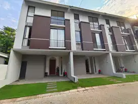 DIJUAL RUMAH PRECIUM LEBAK BULUS CILANDAK JAKARTA SELATAN