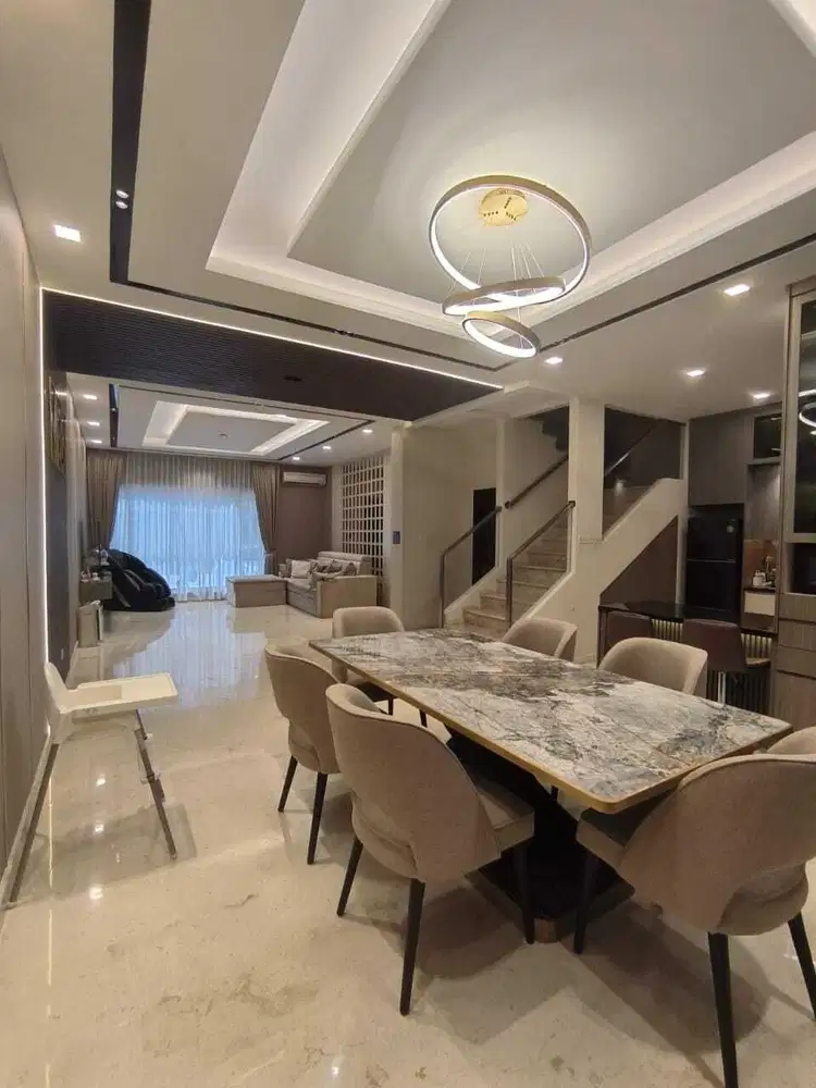 JUAL RUGI, RUMAH GOLF ISLAND PIK FURNISH MEWAH, BISA KPR