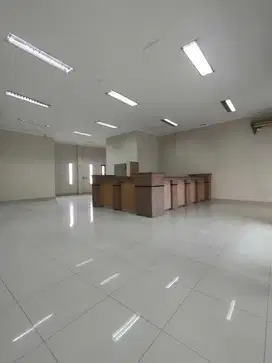Disewakan Gedung 4 Lantai Ex.Bank di Jl. Gardujati, Bandung