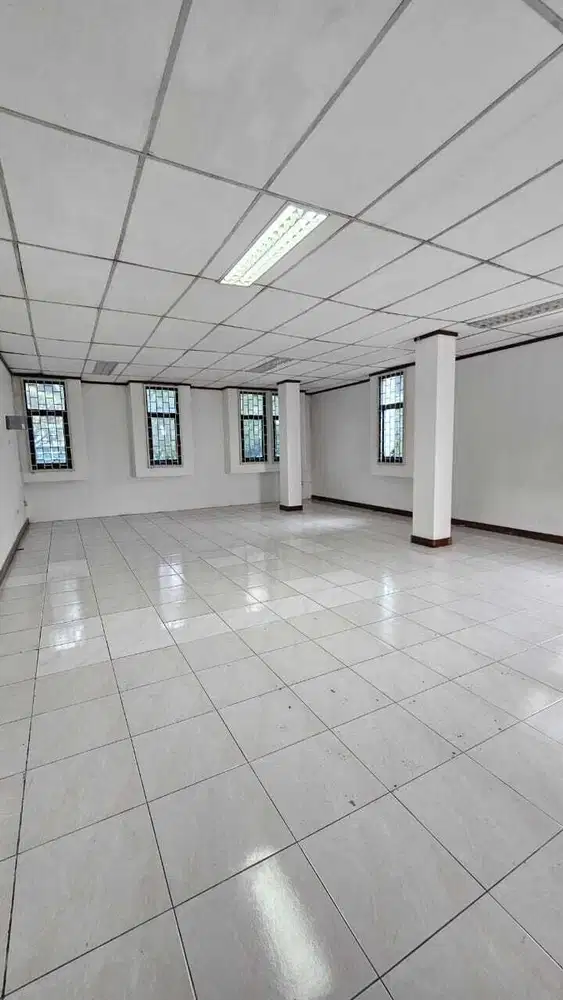 Disewakan ruko bagus strategis murah mainroad pajjaran
