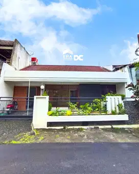 Rumah Tengah Kota Cuma 3 M an  Siap Huni  di Seroja Dekat Simpang Lima