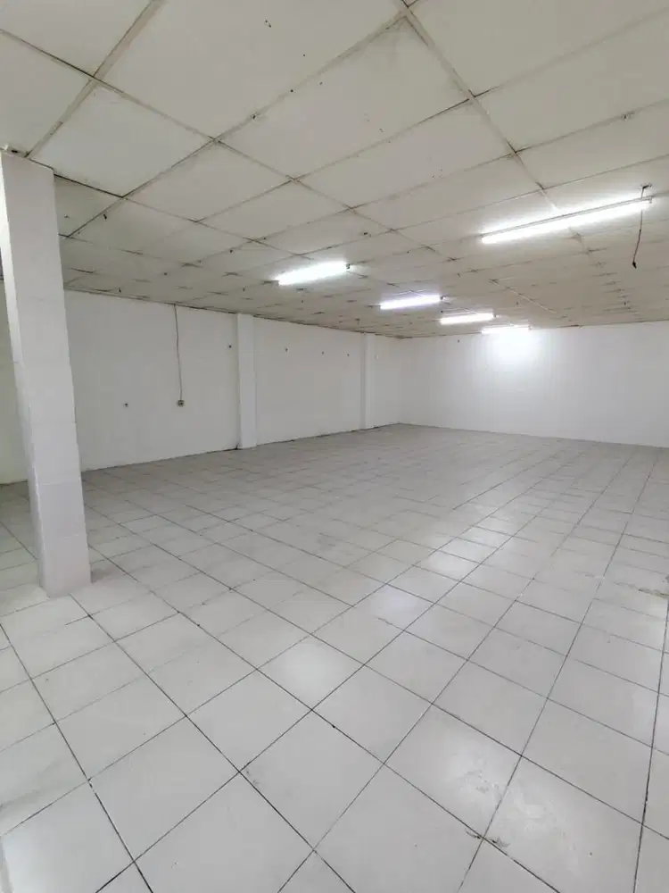 Ruko komersil sangat strategis di kampung melayu jakarta timur