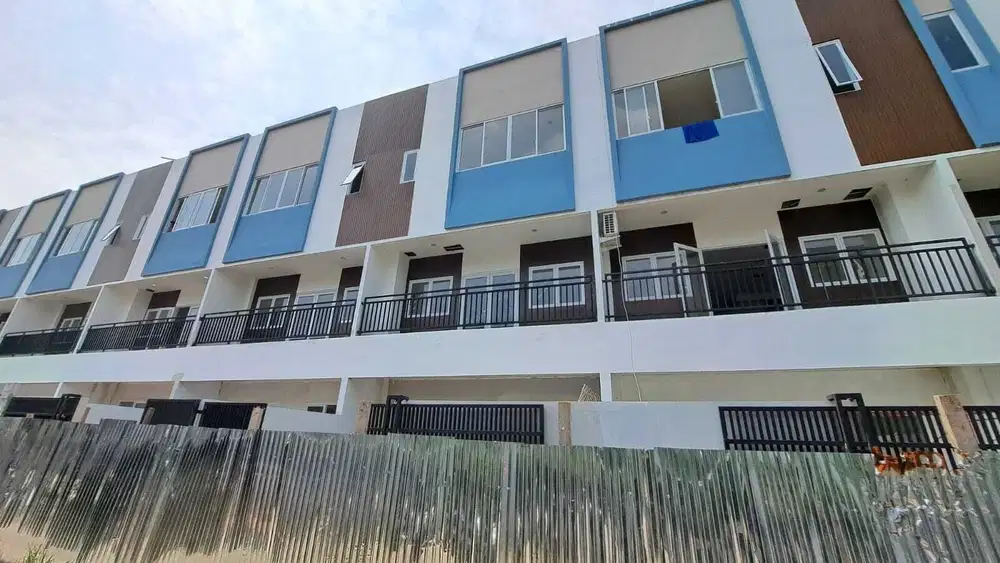 Ruko loft baru di gading center jakut