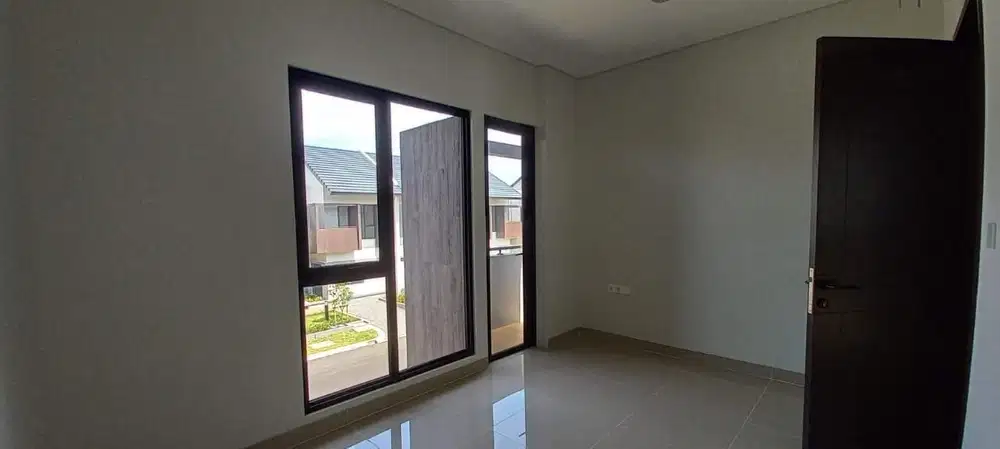 SEWA/JUAL  Rumah Freya 7x15m² Cluster Flora  Summarecon
