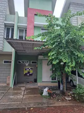 Rumah Disewakan Furnished di Cluster Arcadia Gading Serpong Ada Kanopi