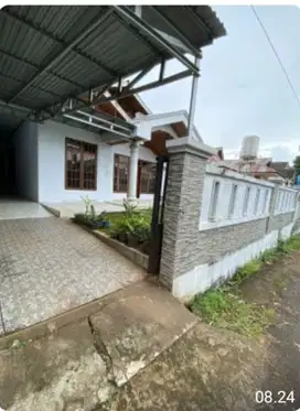 Disewakan rumah baru di Jln Sea Malalayang
