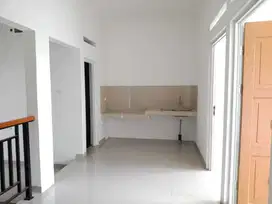 RUMAH TIGA LANTAI TURANGGA