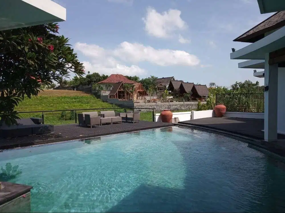 DIJUAL VILLA ASRI LOKASI TIBUBENENG