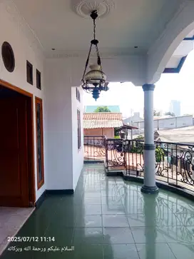 DISEWAKAN RUMAH SERBAGUNA SUPER STRATEGIS – PANCORAN JAKARTA SELATAN