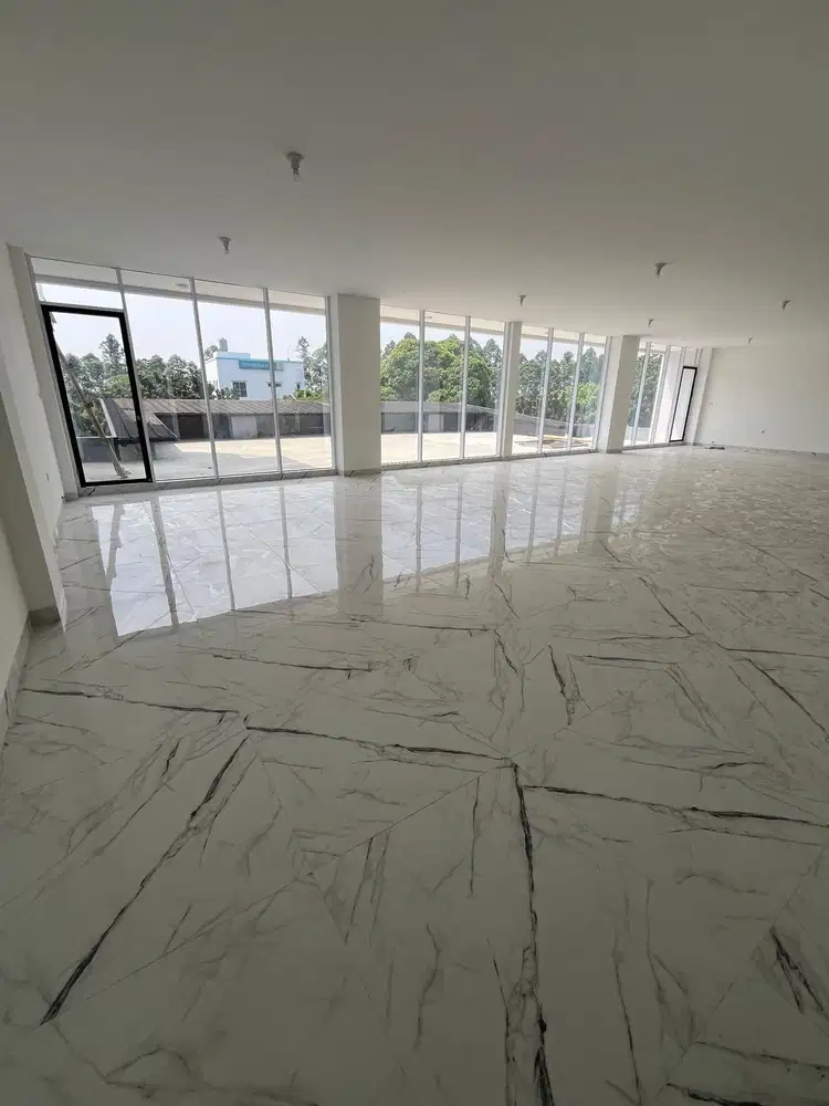 Dijual Ruang usaha serbaguna new building. JakartaTimur
