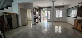 Rumah Raffles hills termurah bersih terawat