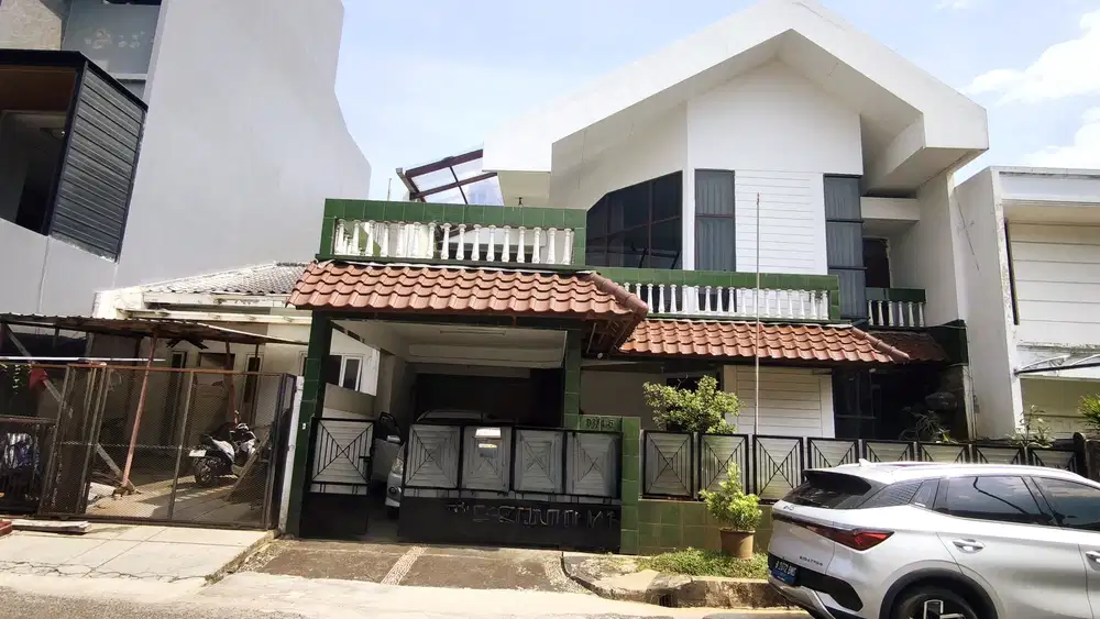RUMAH 2,5 LANTAI FULL FURNISH