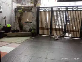 Dijual murah rumah rapi layak huni area Johar Baru, percetakan negara