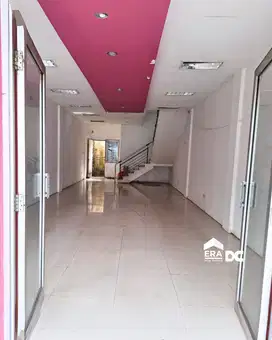 Ruko 3 Lantai Bagus Siap Pakai di Setiabudi Banyumanik