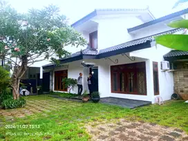 DISEWAKAN RUMAH TINGGAL, BISA UNTUK KANTOR KAWASAN PEJATEN BARAT
