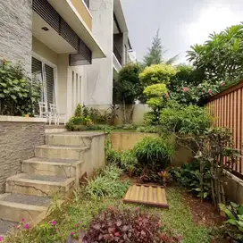 DIJUAL RUMAH MINIMALIS MEWAH LINGKUNGAN ELITE CLUSTER KEMBANGAN UTARA