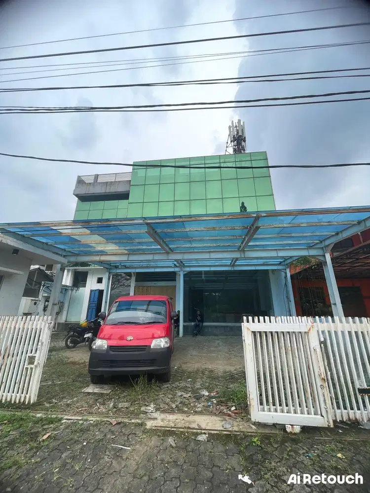 Disewakan Ruko Besar ex kantor 3,5 lantai di Kemang Pratama Bekasi