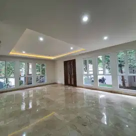 Rumah Townhouse Tawes, Tawes, Taman Pesona Townhouse, Jakarta Selatan