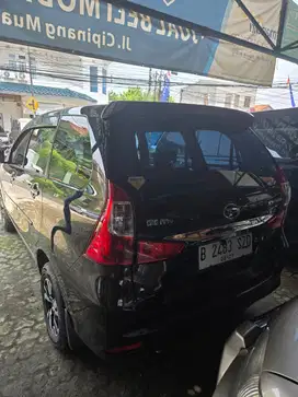 Daihatsu great Xenia 1.3 R m/t tahun 2017 warna hitam pjk panjang