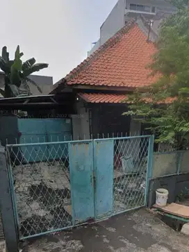 DIJUAL TANAH DENGAN BANGUNAN TUA KAWASAN PETOJO SELATAN