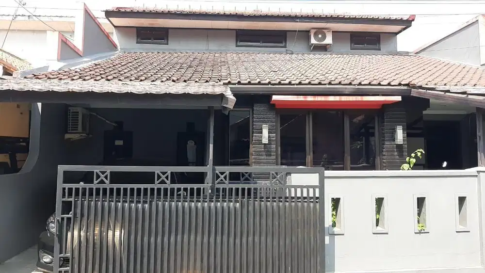 Rumah bagus siap huni di komplek bumi asri Gempol sari
