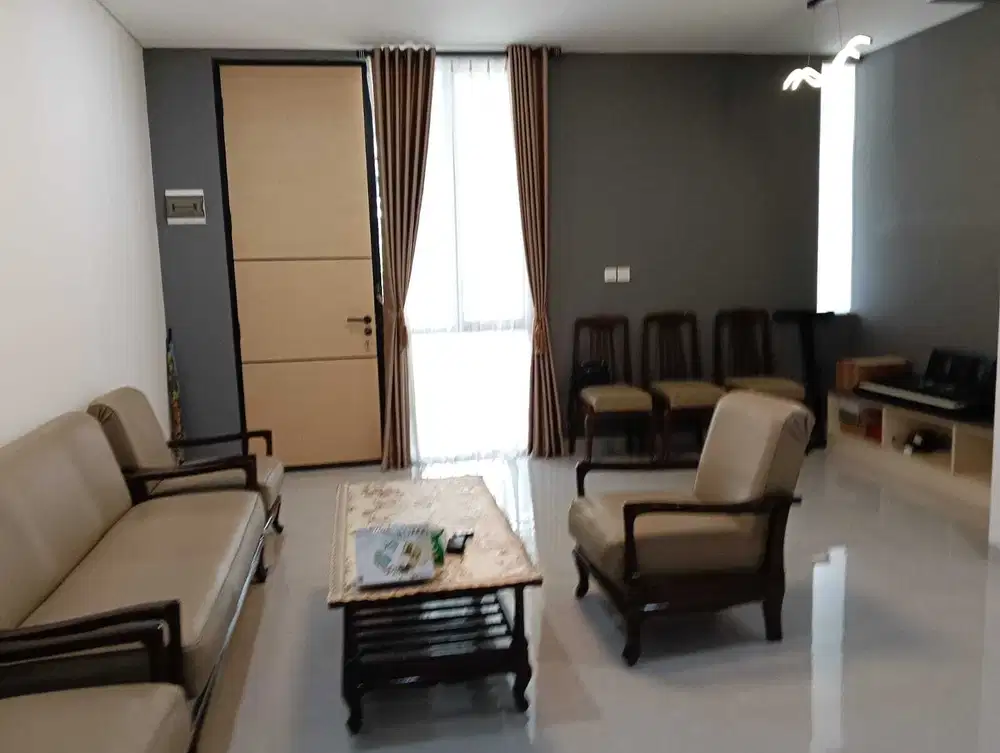 Rumah Dekat Sekolah, Kampus dan Mall di Cendana Cove Lippo Karawaci