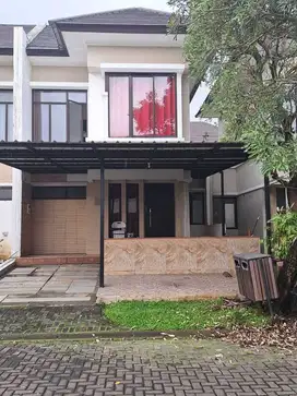 Disewa atau Jual Rumah Rapi  Terawat Siap Huni di BSD