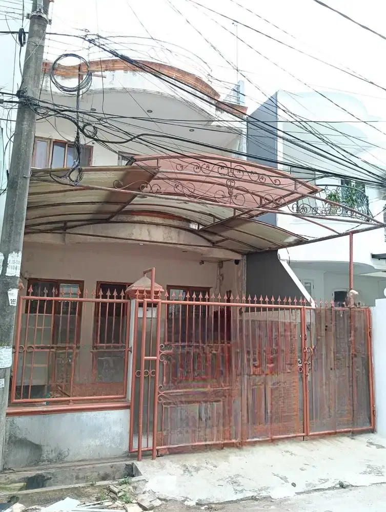 Rumah 3 lantai semi furnished dijual Sunter Jakarta Utara