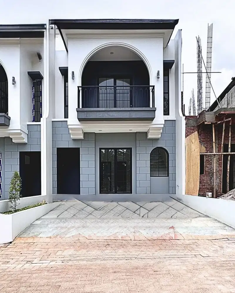 RUMAH DIJUAL DI CINERE SIAP HUNI SELANGKAH KE PINTU TOL BRIGIF