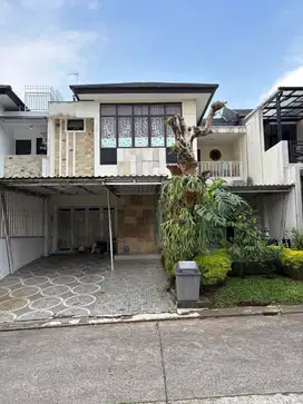 Rumah 3 Lantai dengan Rooftop – Strategis & Siap Huni, 2,5M