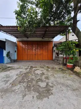 Gudang strategis pinggir jalan bypass klaten- jogjja