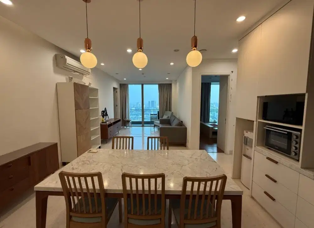 Dijual apartemen Residence8 type 3 kamar  luas 188m harga murah nego