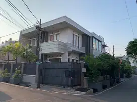 JUAL RUMAH BAGUS 2 LANTAI SIAP HUNI DI CIDENG JAKARTA BARAT