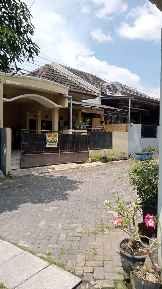 Rumah siap huni di Perumahan Griya Arteri Sari Malangsari Semarang
