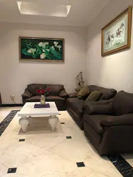 Rumah Hoek Permata Buana 316m2 Fully Furnished Tinggal bawa Koper