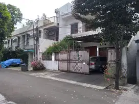 Rumah dijual di Gandaria Kebayoran Baru Siap Huni Lokasi Strategis