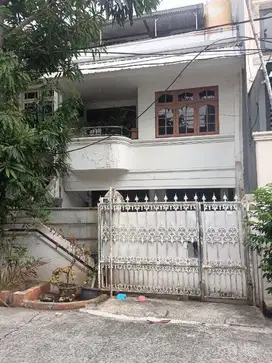 Rumah 2 Lantai Sunter Jual Segera Lokasi Bagus