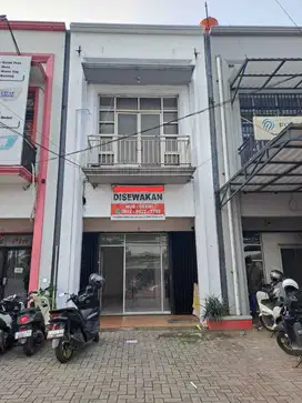 Ruko 3 lantai jalan raya pamulang lokasi sangat strategis
